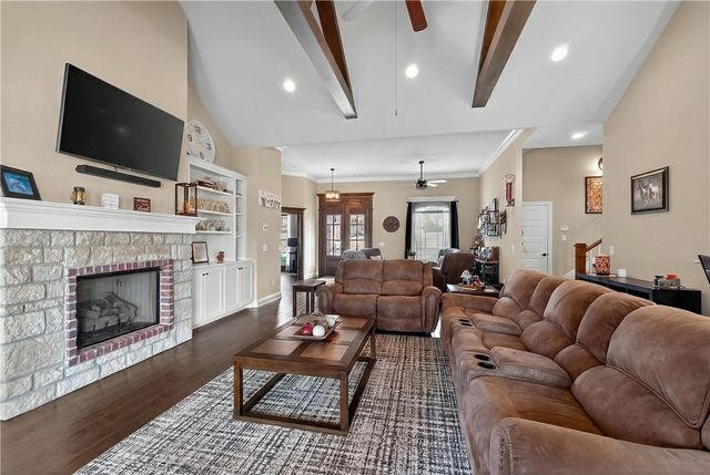 2321 Riverwater Lane, Fayetteville, AR 72703