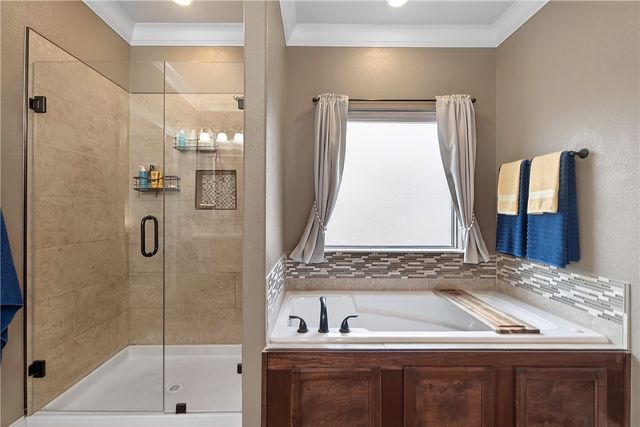 2321 Riverwater Lane, Fayetteville, AR 72703