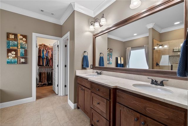 2321 Riverwater Lane, Fayetteville, AR 72703