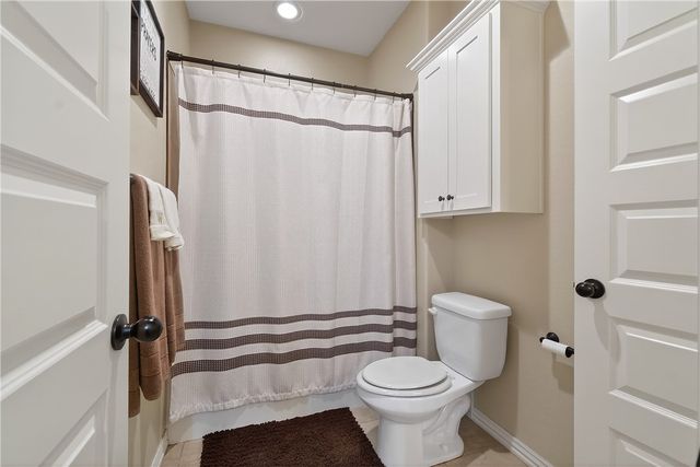 2321 Riverwater Lane, Fayetteville, AR 72703