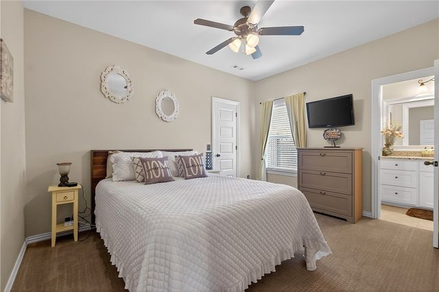 2321 Riverwater Lane, Fayetteville, AR 72703