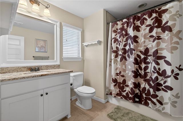 2321 Riverwater Lane, Fayetteville, AR 72703