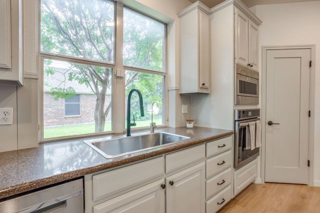 10500 Crawford Farms Drive, Fort Worth, TX 76244