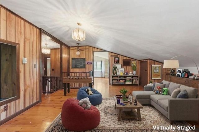 3 Point St, Freetown, MA 02702