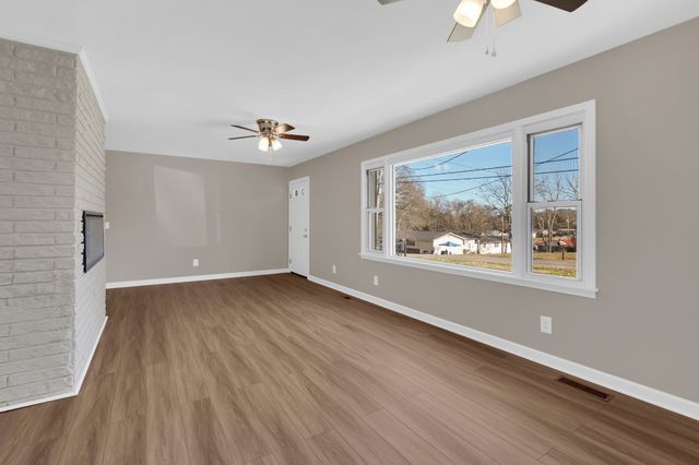 1604 Valley Rd, Shelbyville, TN 37160