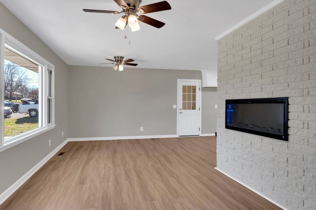 1604 Valley Rd, Shelbyville, TN 37160