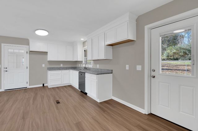 1604 Valley Rd, Shelbyville, TN 37160