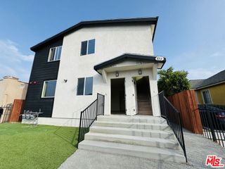 851 E 76th Place 853, Los Angeles, CA 90001
