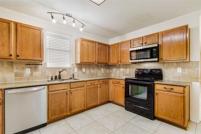 1720 Rialto Way, Fort Worth, TX 76247