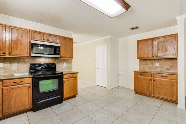 1720 Rialto Way, Fort Worth, TX 76247