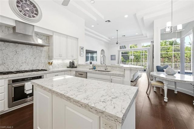 2540 Half Moon WALK, Naples, FL 34102