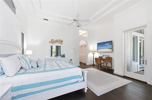 2540 Half Moon WALK, Naples, FL 34102