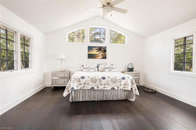 2540 Half Moon WALK, Naples, FL 34102