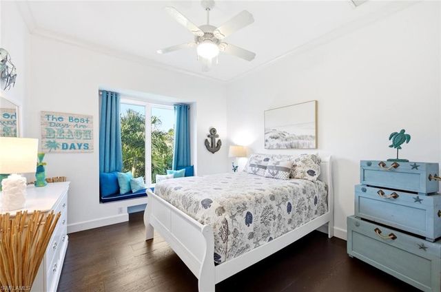 2540 Half Moon WALK, Naples, FL 34102