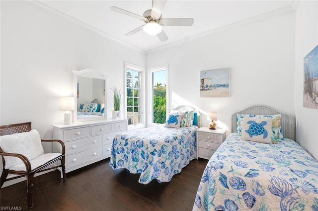 2540 Half Moon WALK, Naples, FL 34102