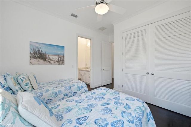 2540 Half Moon WALK, Naples, FL 34102