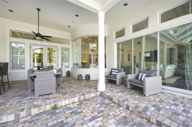 2540 Half Moon WALK, Naples, FL 34102