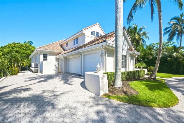 2540 Half Moon WALK, Naples, FL 34102