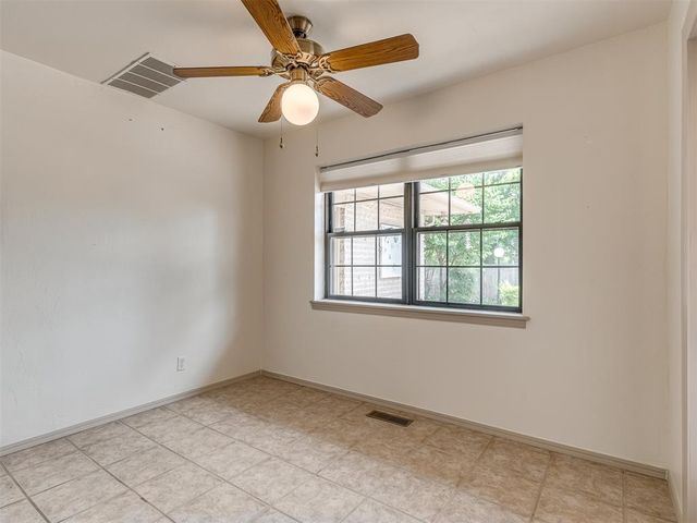711 Landsdowne Court, Norman, OK 73072
