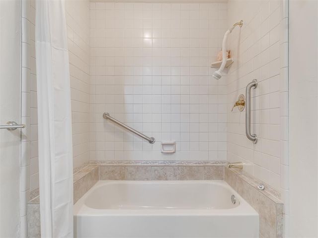 711 Landsdowne Court, Norman, OK 73072