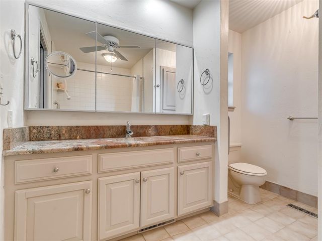 711 Landsdowne Court, Norman, OK 73072