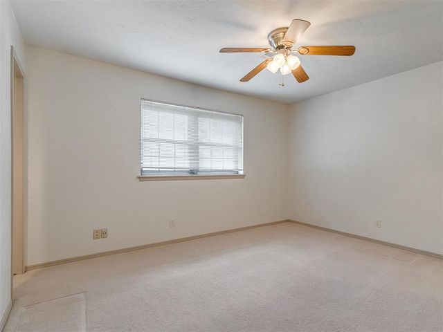 711 Landsdowne Court, Norman, OK 73072