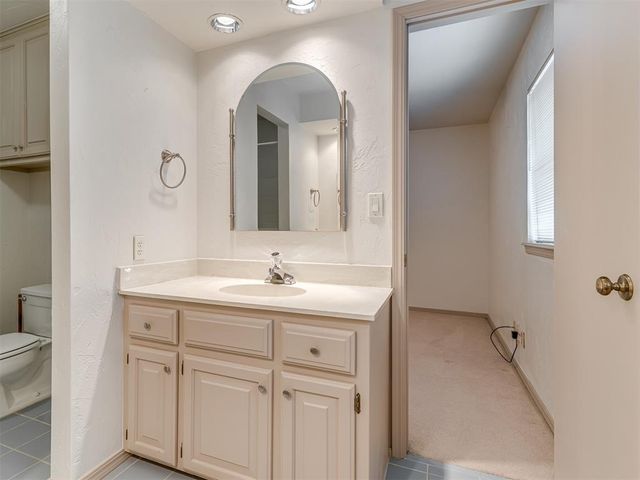 711 Landsdowne Court, Norman, OK 73072