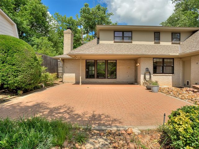 711 Landsdowne Court, Norman, OK 73072
