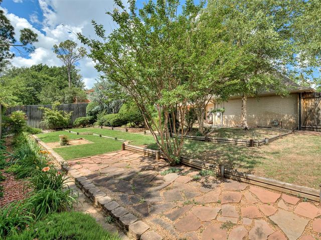711 Landsdowne Court, Norman, OK 73072