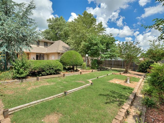 711 Landsdowne Court, Norman, OK 73072