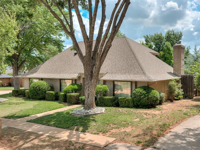 711 Landsdowne Court, Norman, OK 73072