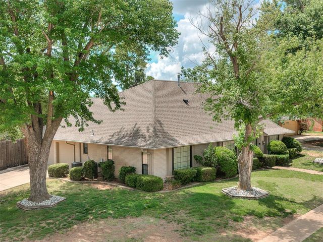 711 Landsdowne Court, Norman, OK 73072