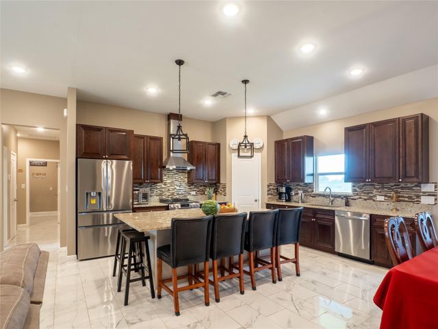 140 Daniel DR, Bertram, TX 78605
