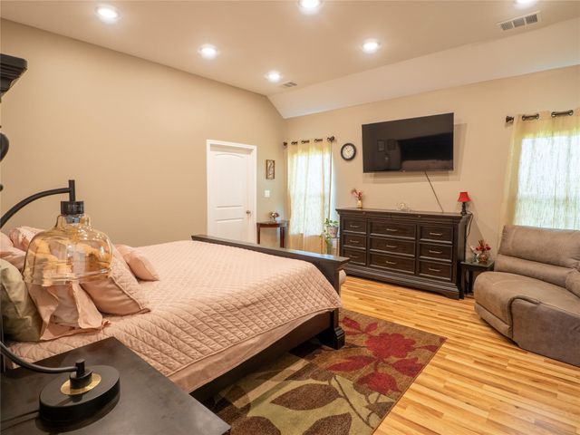 140 Daniel DR, Bertram, TX 78605