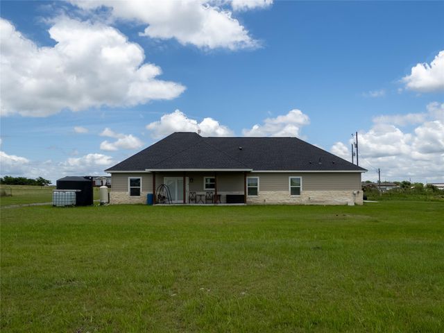 140 Daniel DR, Bertram, TX 78605