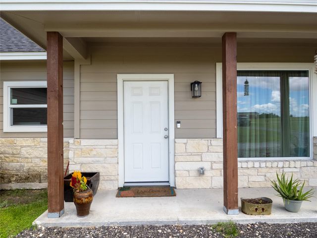 140 Daniel DR, Bertram, TX 78605