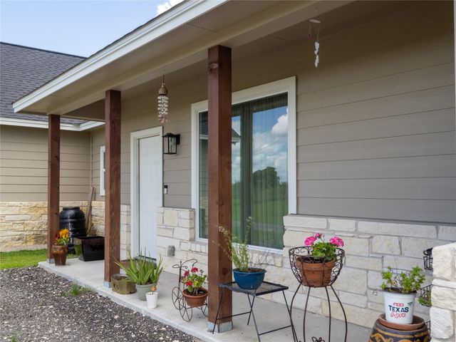 140 Daniel DR, Bertram, TX 78605