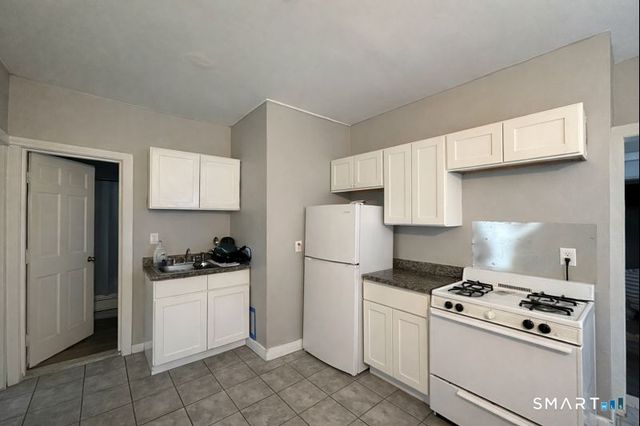 109 Blue Hills Avenue, Hartford, CT 06112