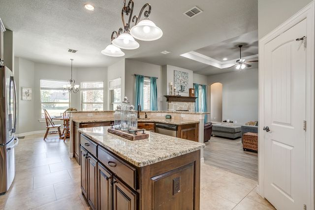 531 Parker Oaks Lane, Weatherford, TX 76087