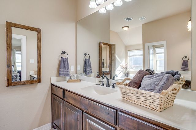 531 Parker Oaks Lane, Weatherford, TX 76087