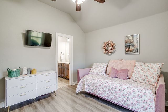 531 Parker Oaks Lane, Weatherford, TX 76087