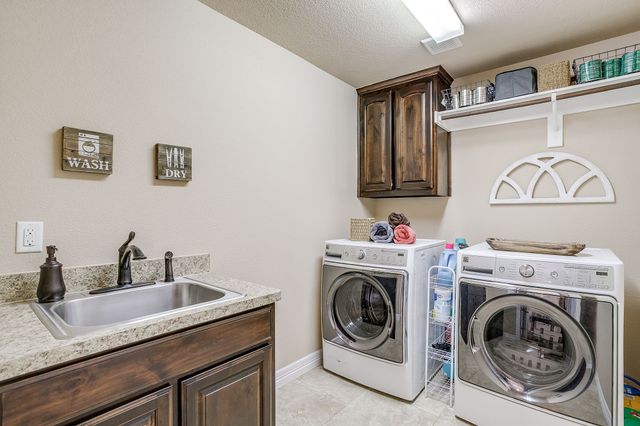 531 Parker Oaks Lane, Weatherford, TX 76087