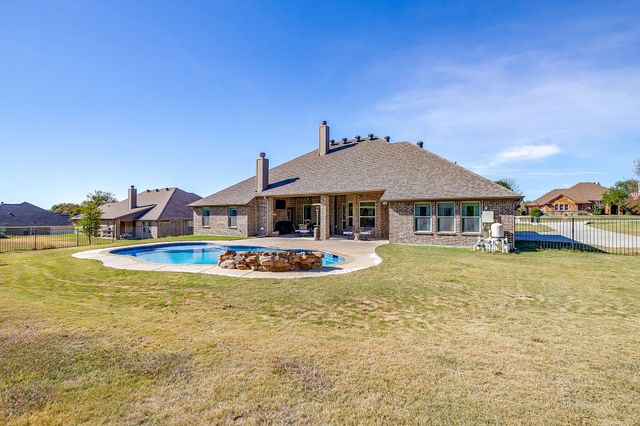 531 Parker Oaks Lane, Weatherford, TX 76087