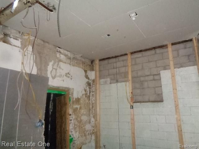 2701 Puritan Street, Detroit, MI 48238
