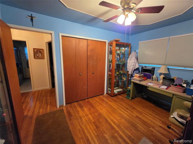 27882 Sutherland Drive, Warren, MI 48088