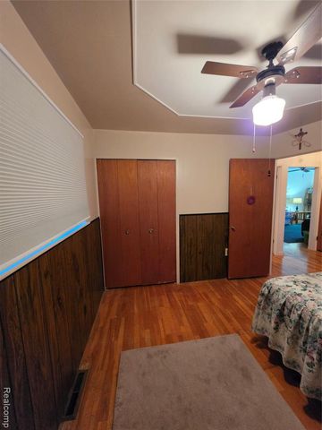 27882 Sutherland Drive, Warren, MI 48088