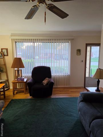 27882 Sutherland Drive, Warren, MI 48088
