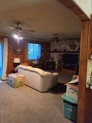 27882 Sutherland Drive, Warren, MI 48088