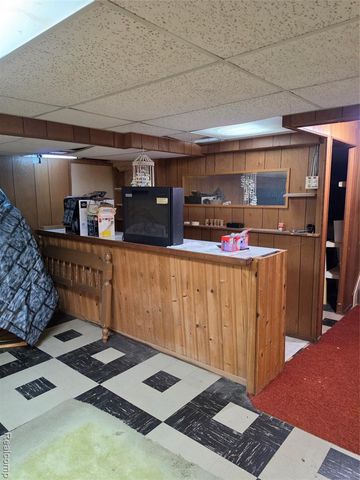 27882 Sutherland Drive, Warren, MI 48088