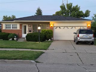 27882 Sutherland Drive, Warren, MI 48088